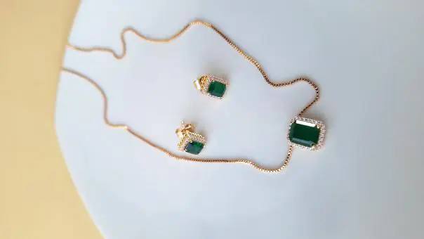 CONJUNTO  BANHADO A OURO 18K OU RÓDIO